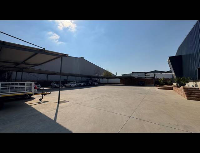 900M² WAREHOUSE TO LET IN LINBRO PARK